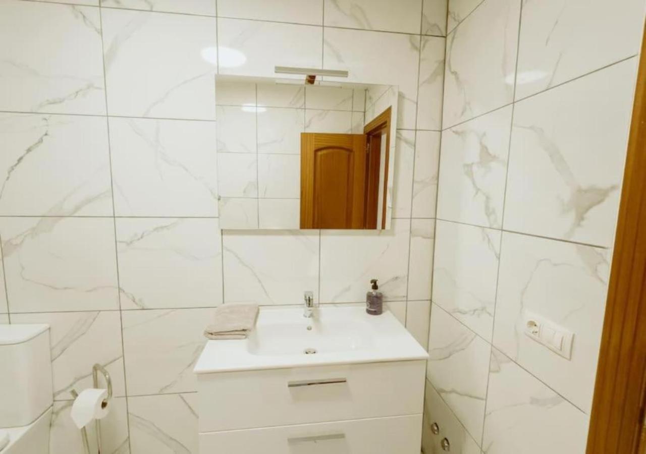 Seaview Splendor 2 Bedroom Modern Comfort アデヘ エクステリア 写真
