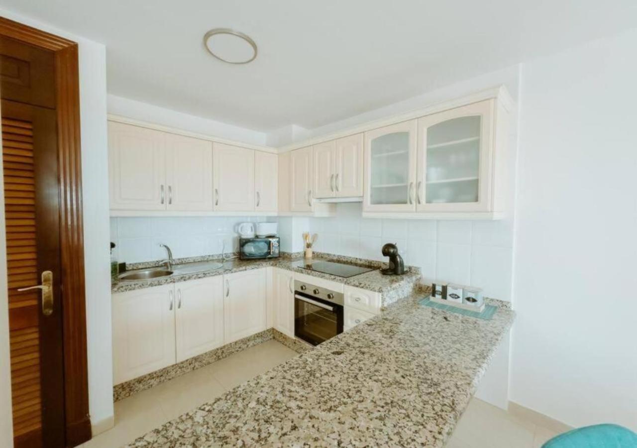 Seaview Splendor 2 Bedroom Modern Comfort アデヘ エクステリア 写真