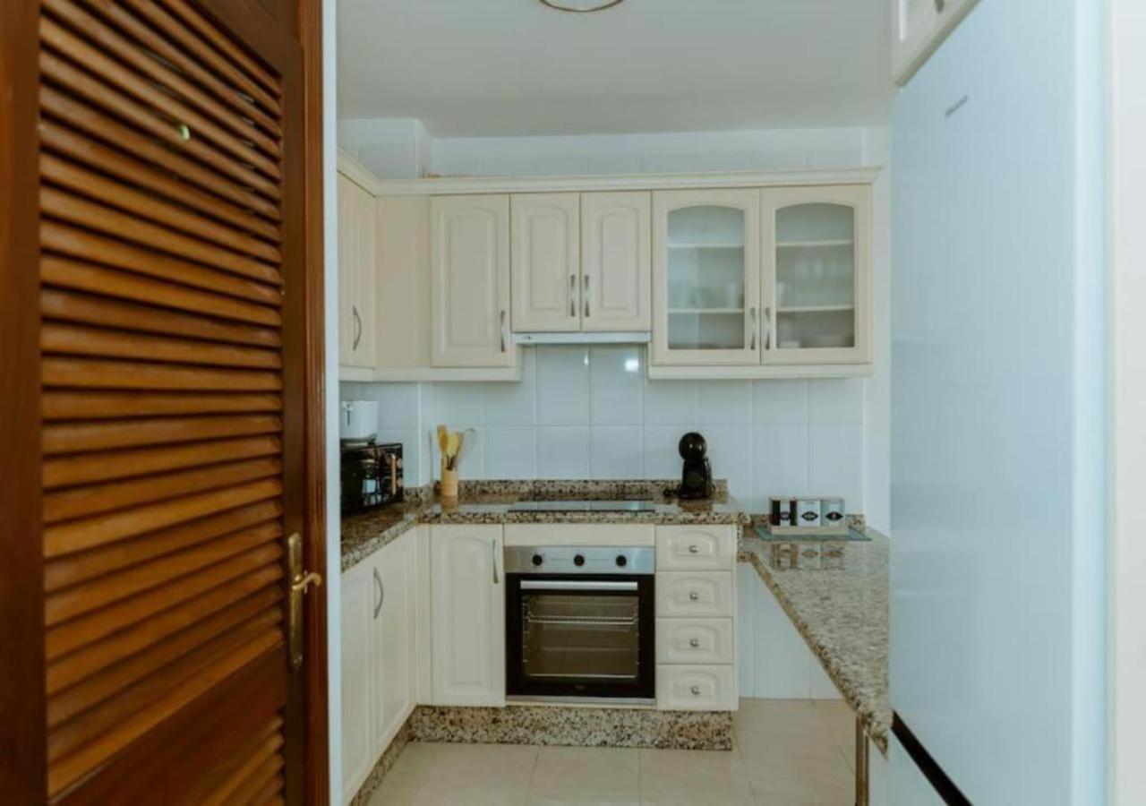 Seaview Splendor 2 Bedroom Modern Comfort アデヘ エクステリア 写真